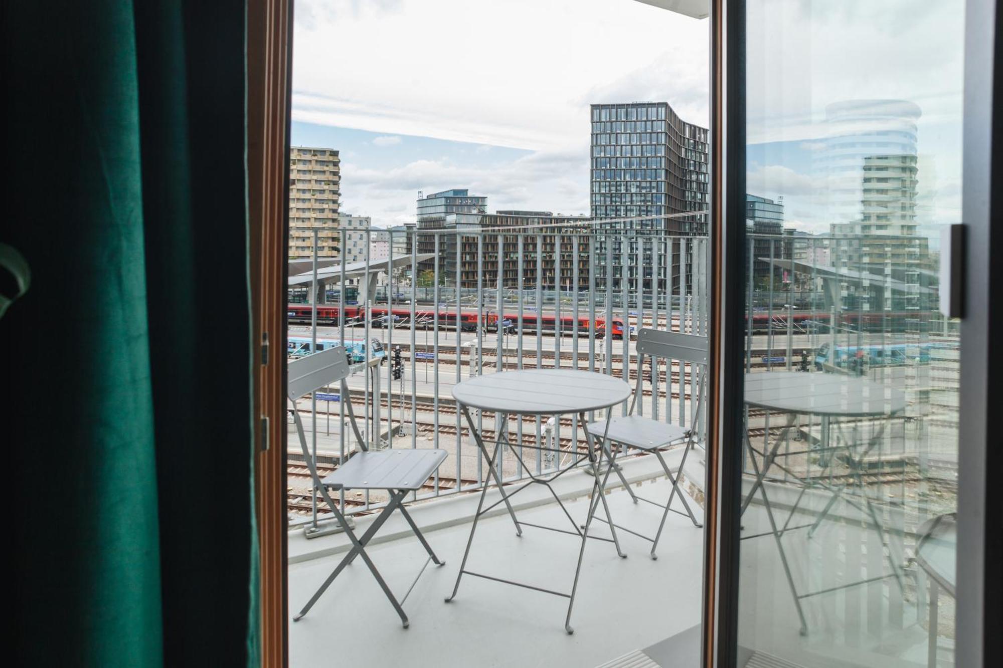 Decorous Cozy City View Suite Відень Екстер'єр фото