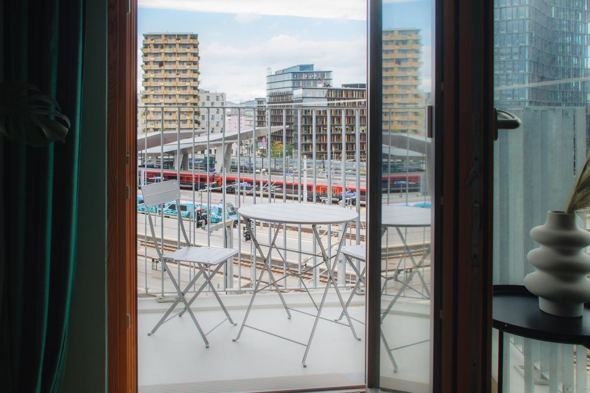 Decorous Cozy City View Suite Відень Екстер'єр фото
