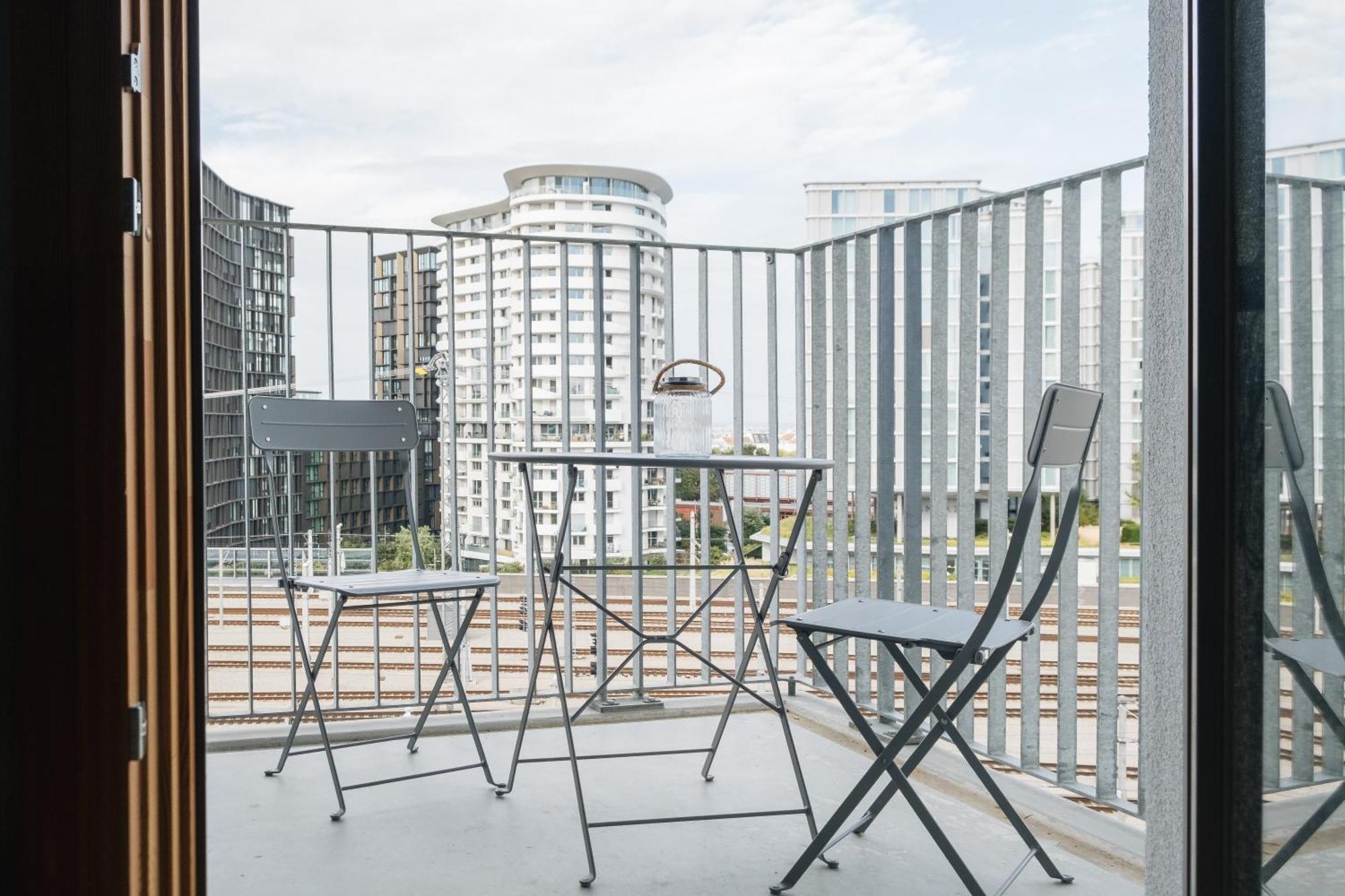 Decorous Cozy City View Suite Відень Екстер'єр фото